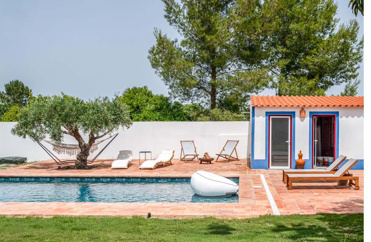 Rede junto à piscina da Villa Morena